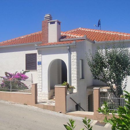 Willa Ferienhaus Maria Trogir Zewnętrze zdjęcie