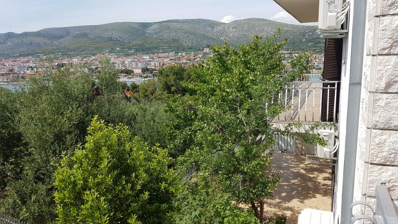 Willa Ferienhaus Maria Trogir Zewnętrze zdjęcie