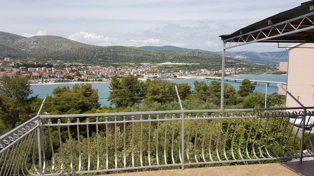 Willa Ferienhaus Maria Trogir Zewnętrze zdjęcie