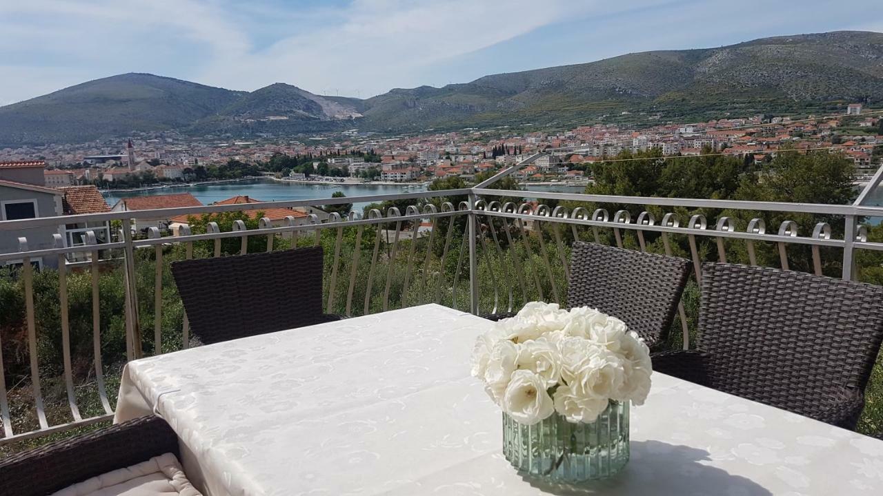 Willa Ferienhaus Maria Trogir Zewnętrze zdjęcie