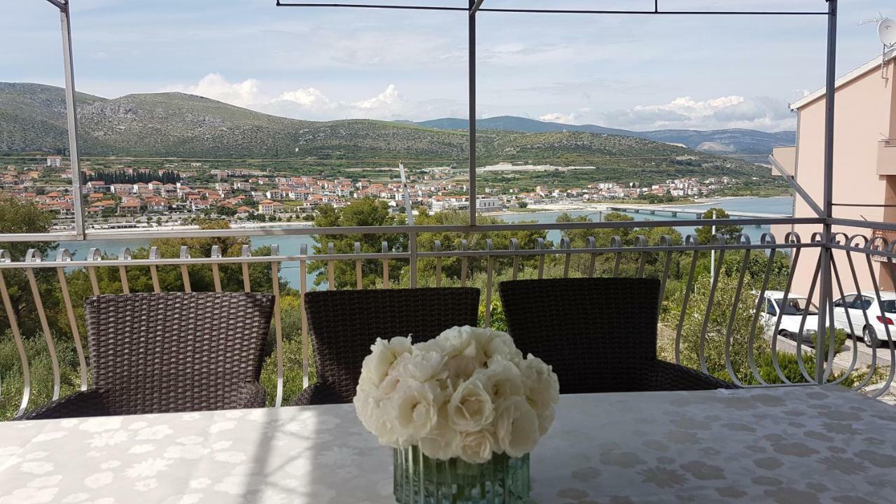 Willa Ferienhaus Maria Trogir Zewnętrze zdjęcie