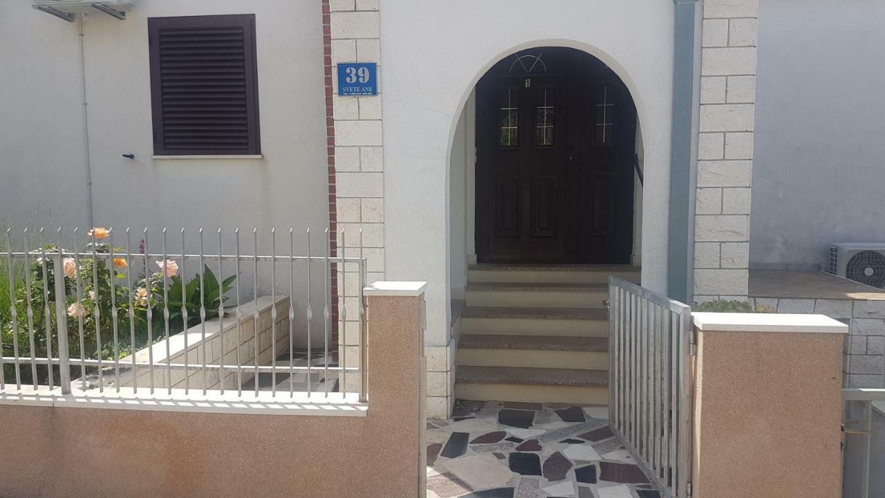 Willa Ferienhaus Maria Trogir Zewnętrze zdjęcie